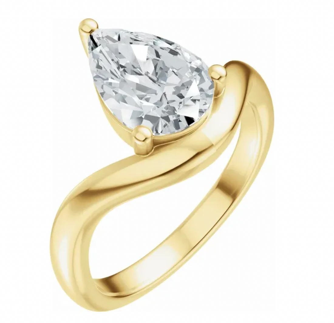 Anillo de Comprimiso con piedra corte Pera