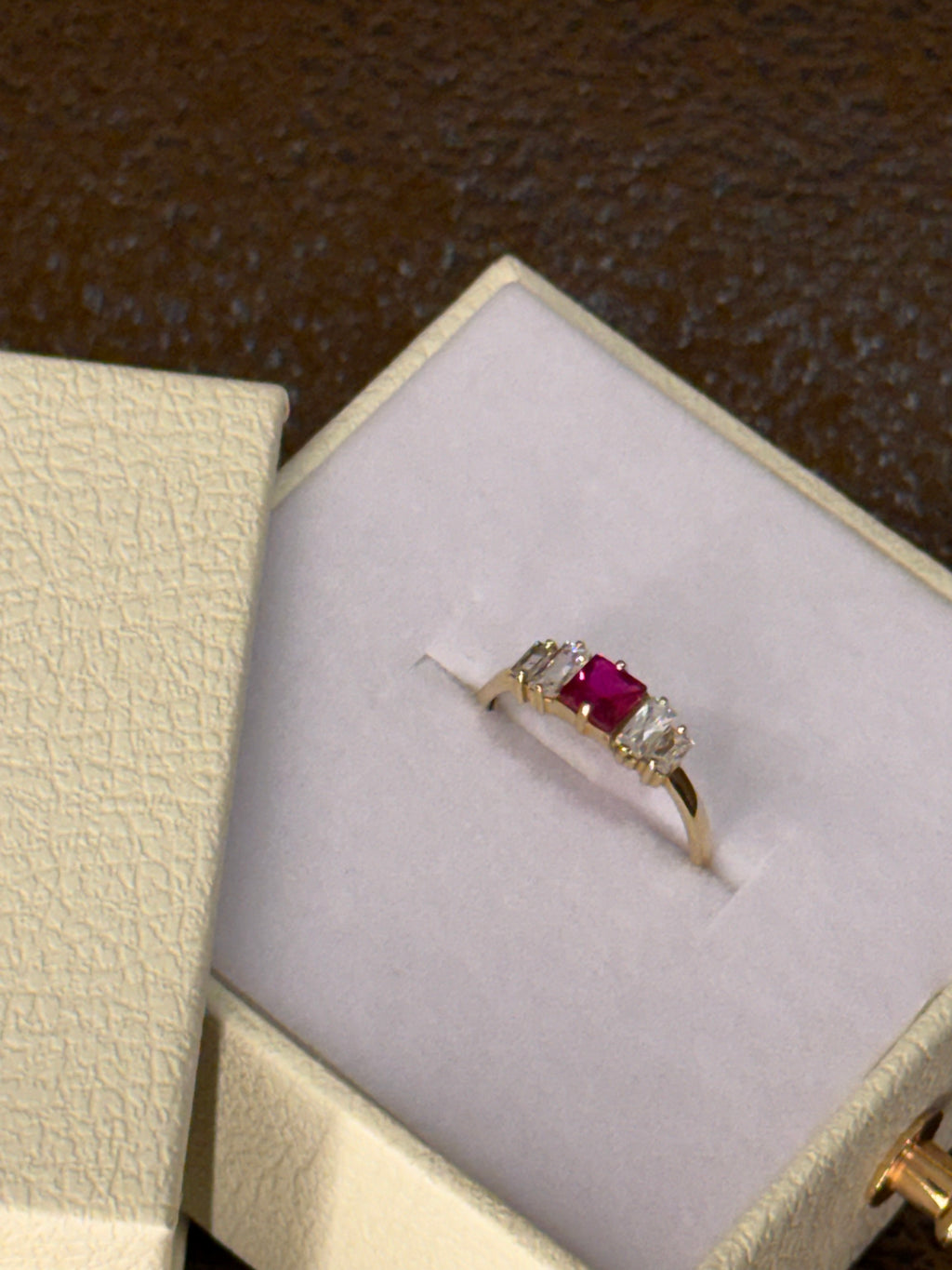 Anillo rojo