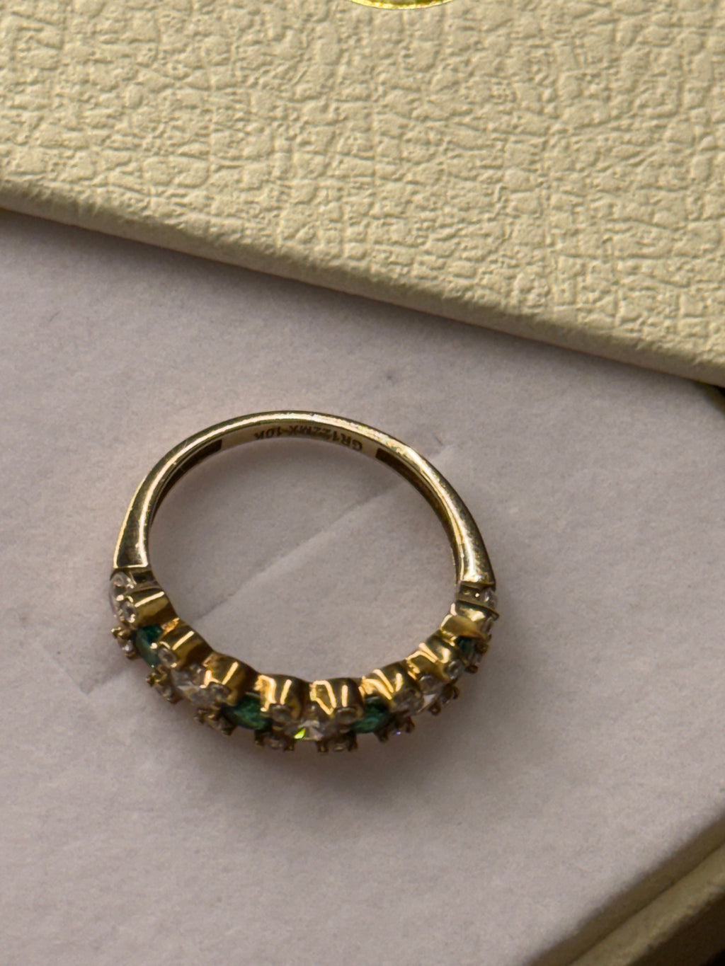 Anillo media churumbela verde
