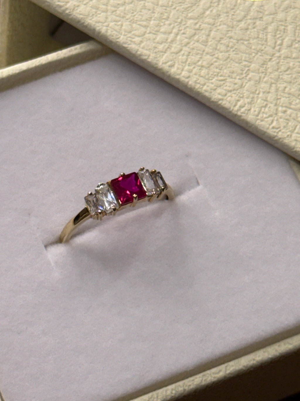Anillo rojo