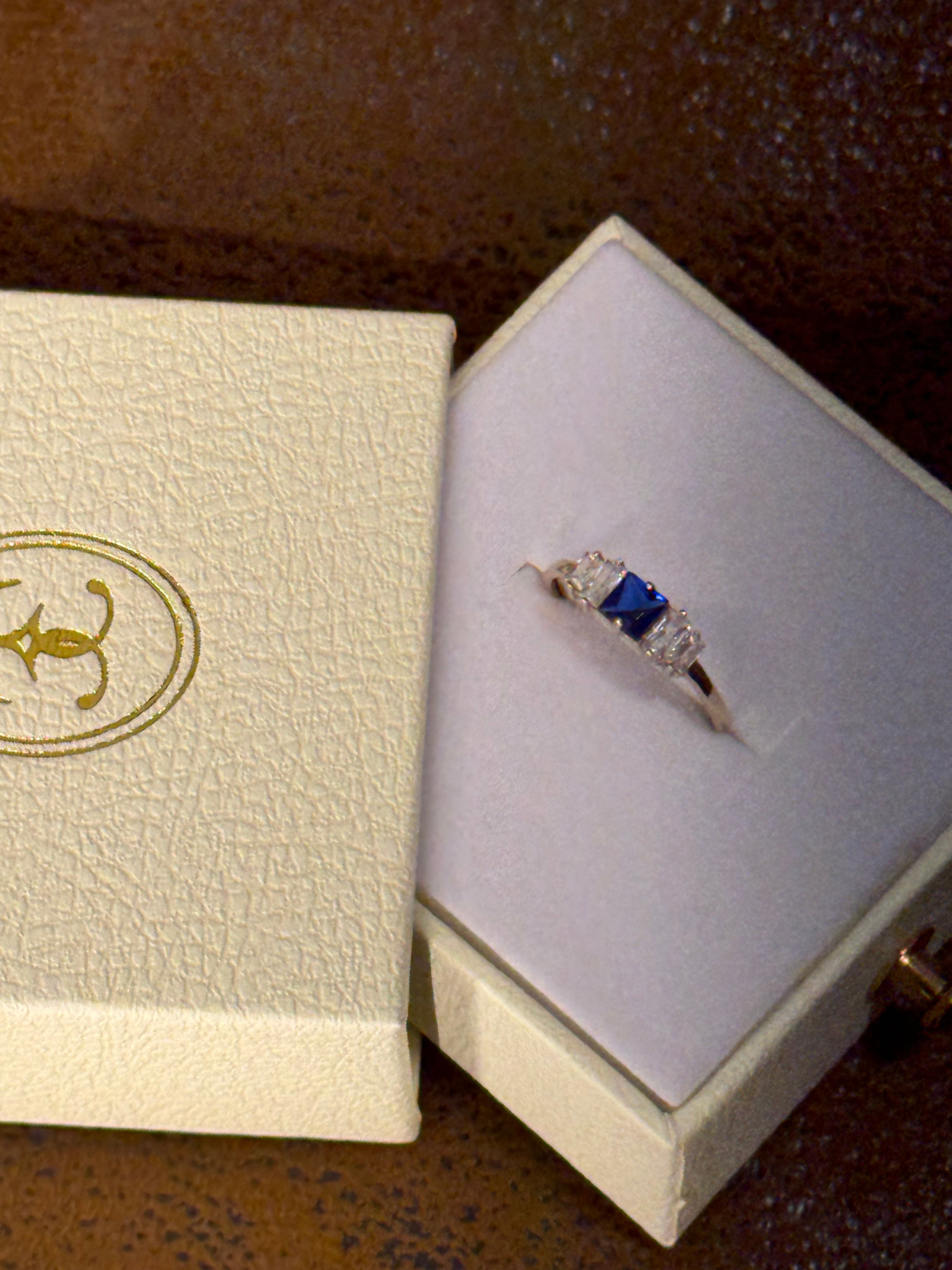 Anillo azul