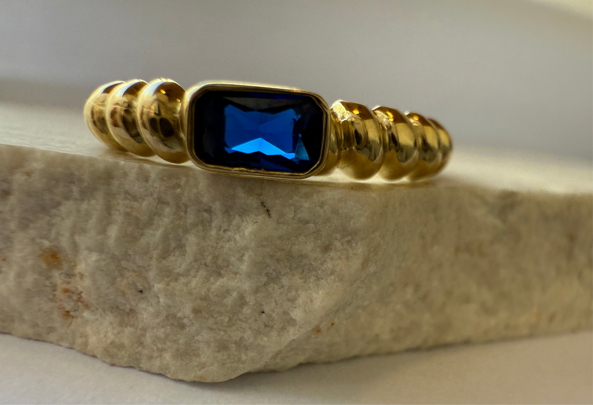 Anillo 10k 1020