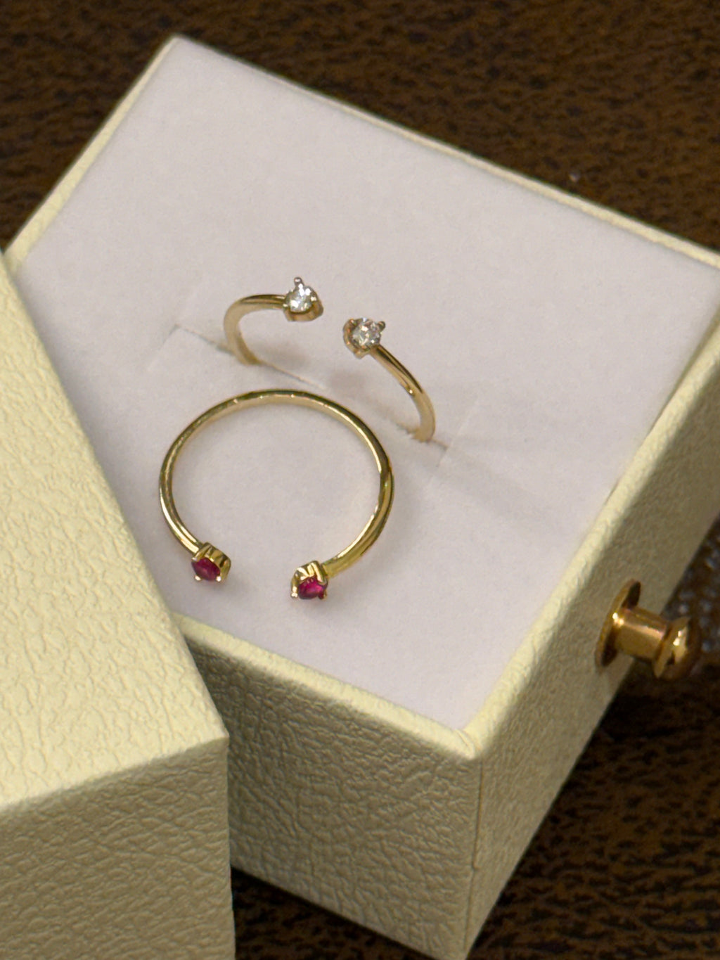 Anillo abierto zirconia recto