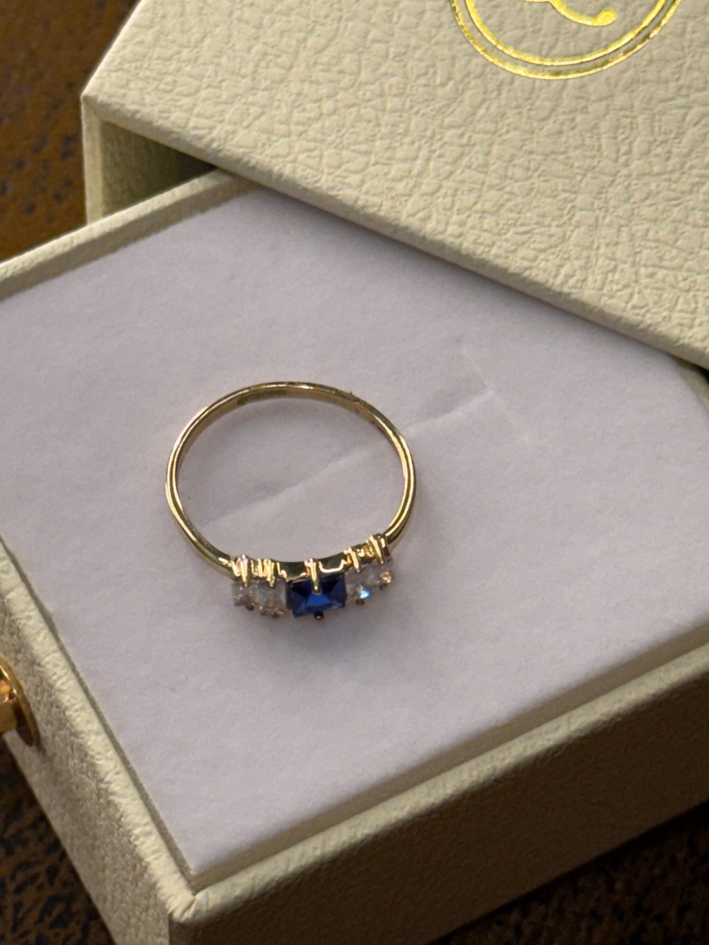 Anillo azul