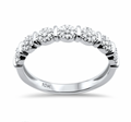 Anillo diamantes en flores