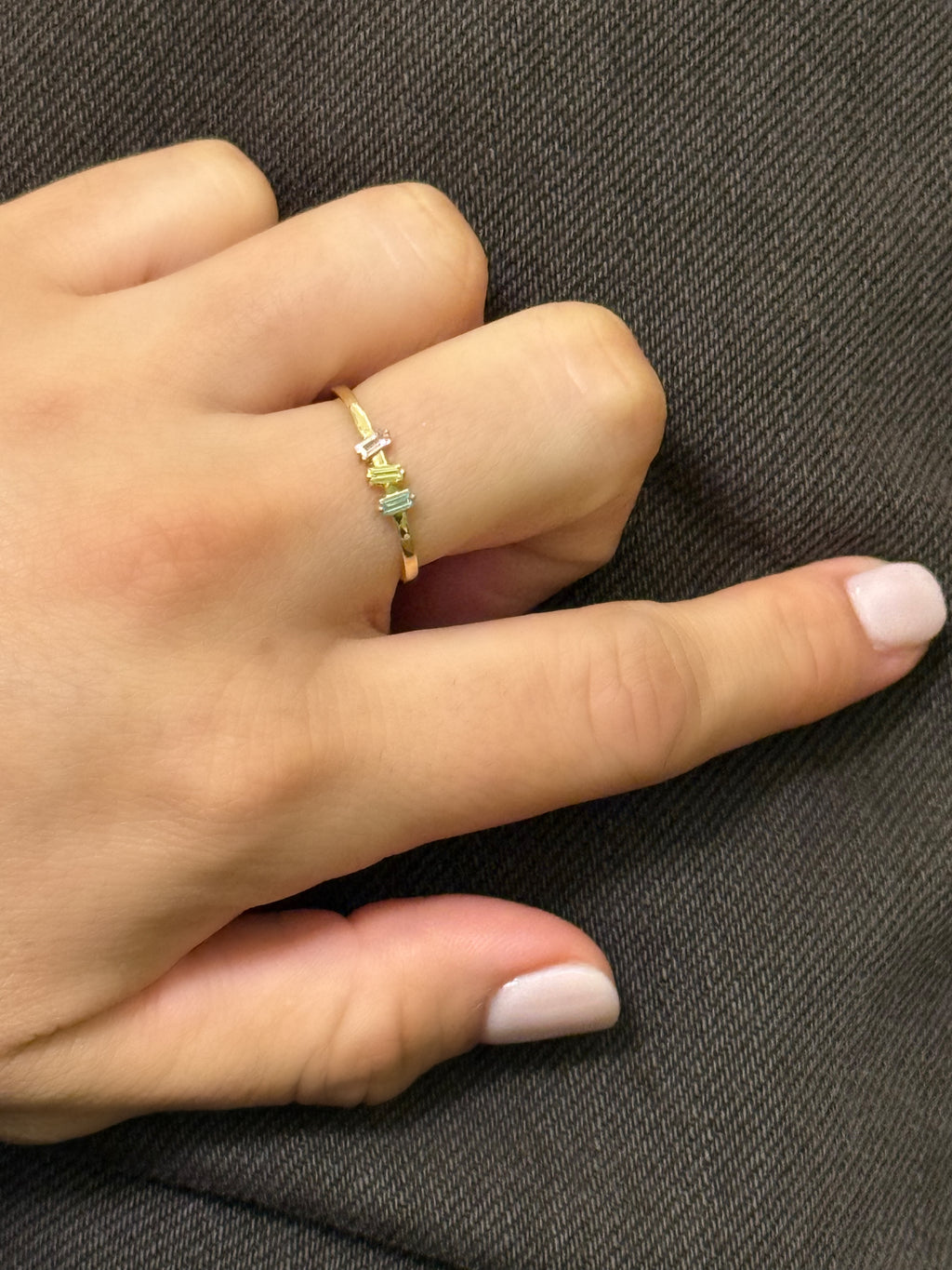 Anillo zirconias tricolor