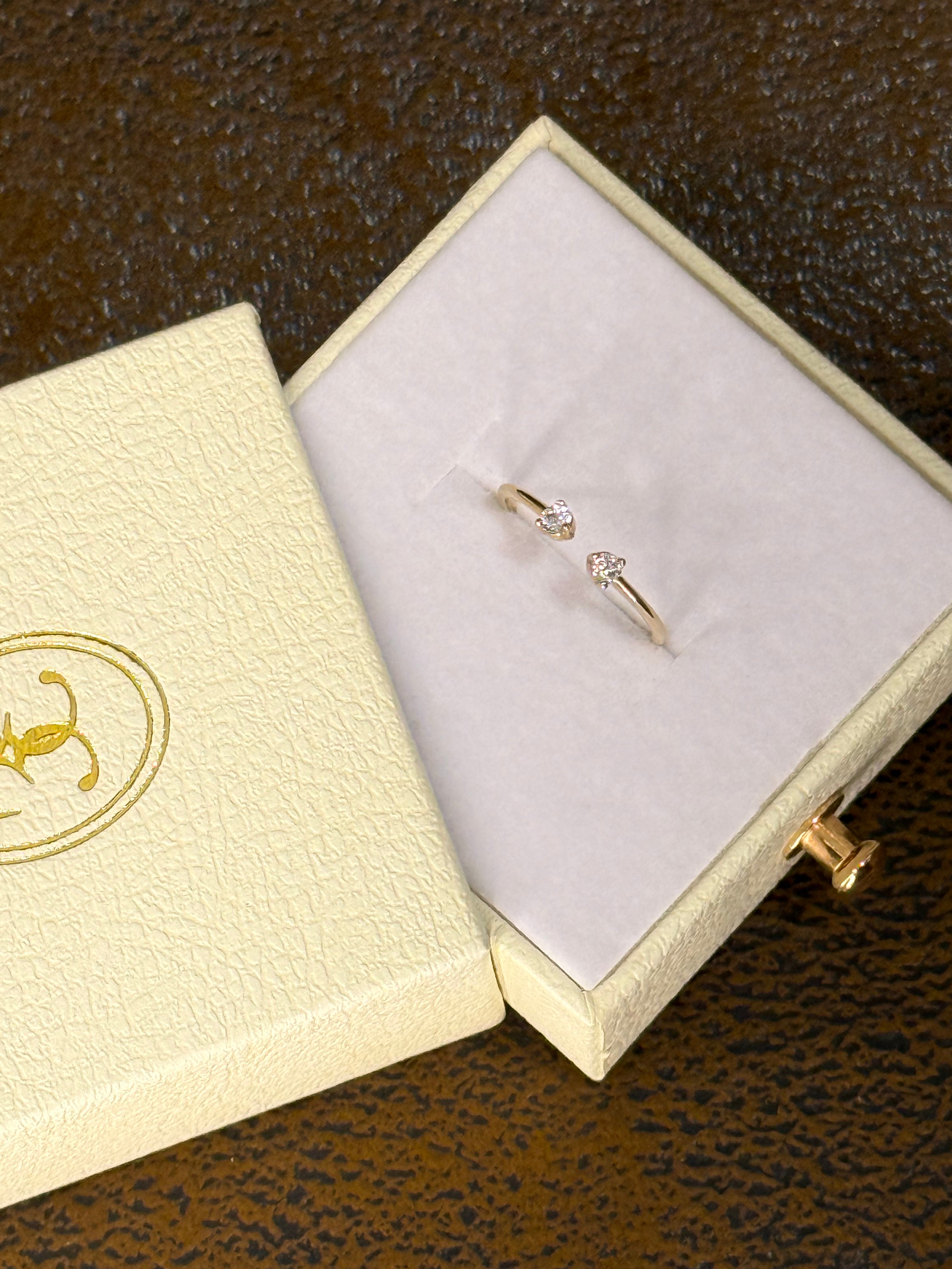 Anillo abierto zirconia recto