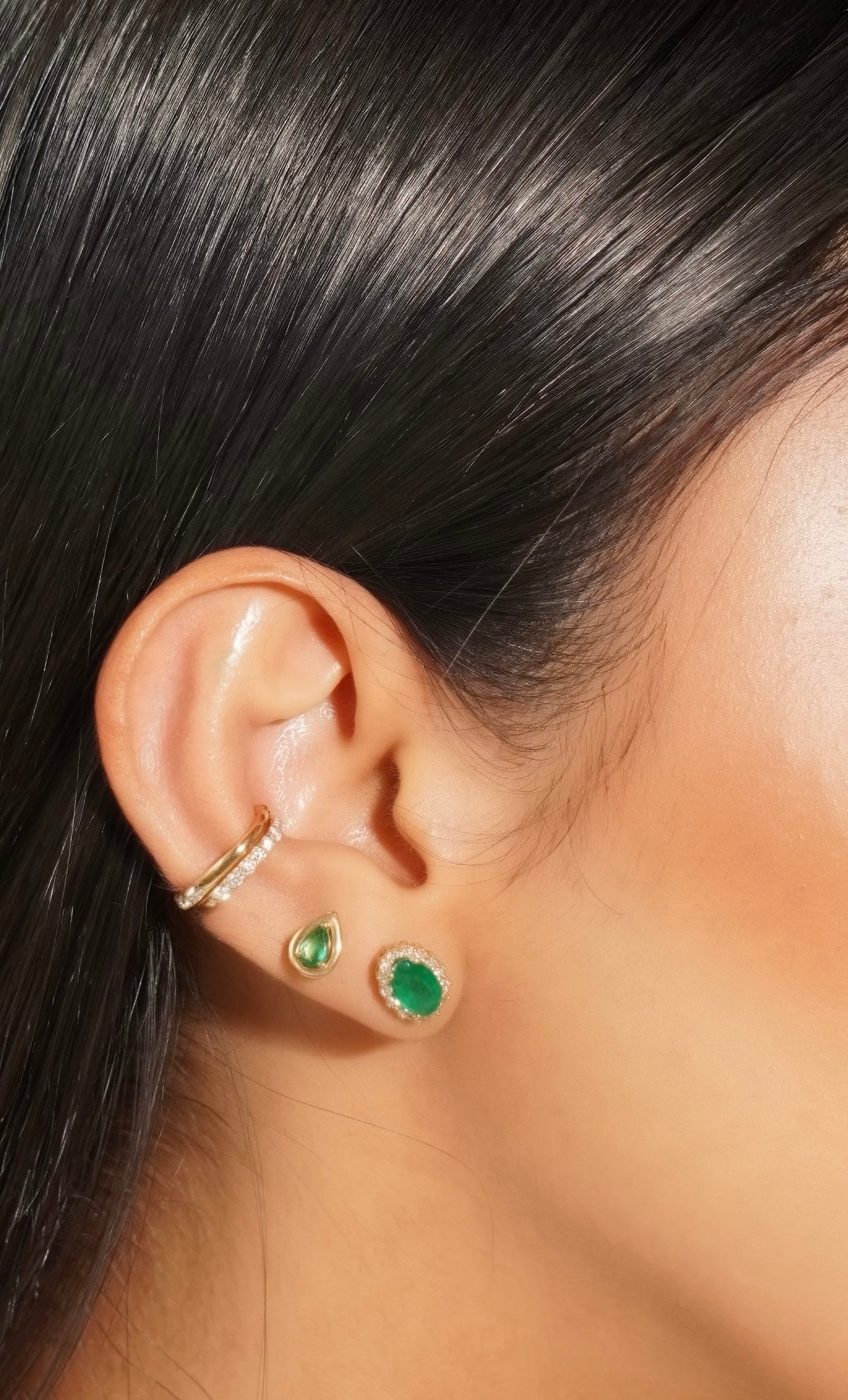 Lía Emerald Studs