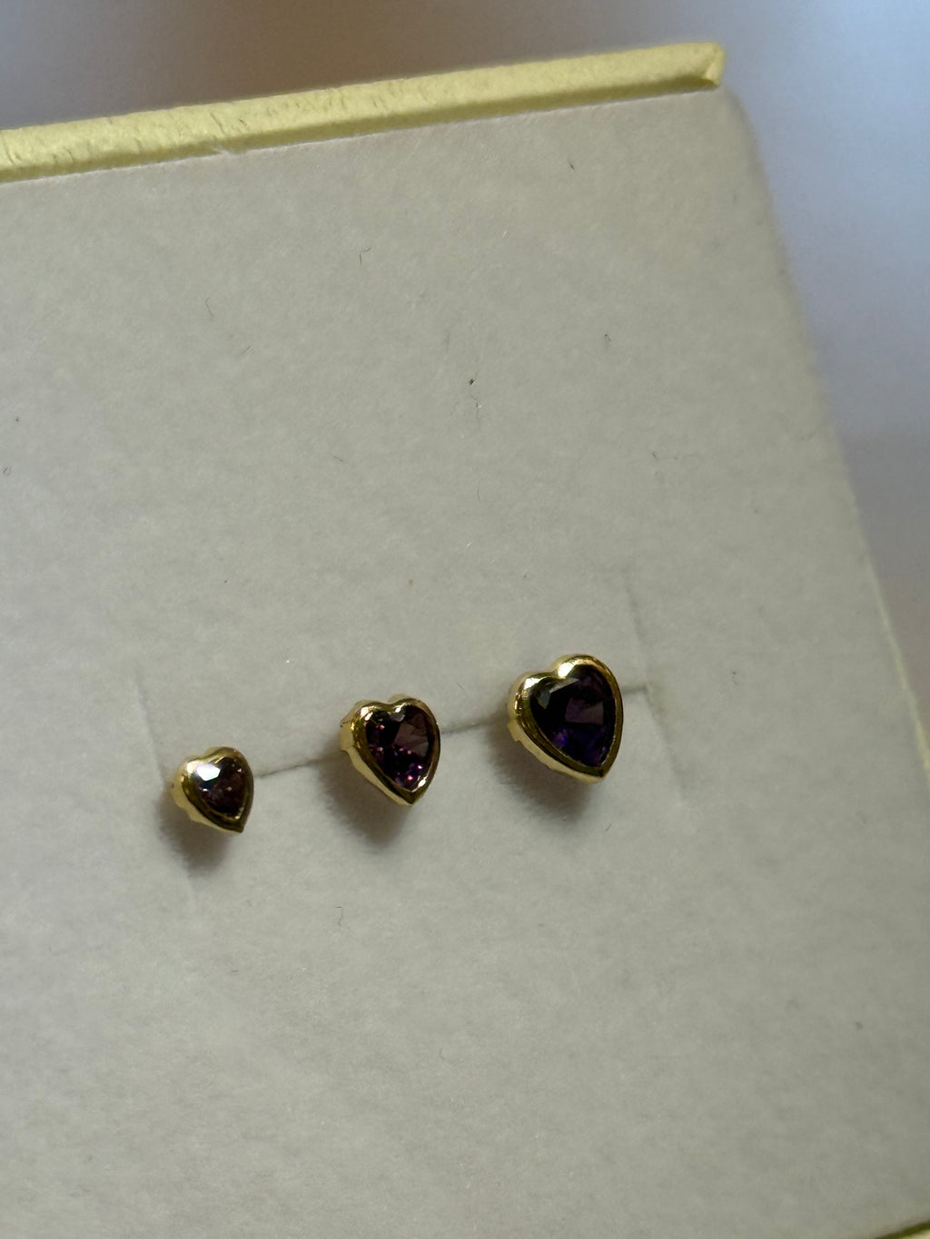 Broquel bisel corazón lila