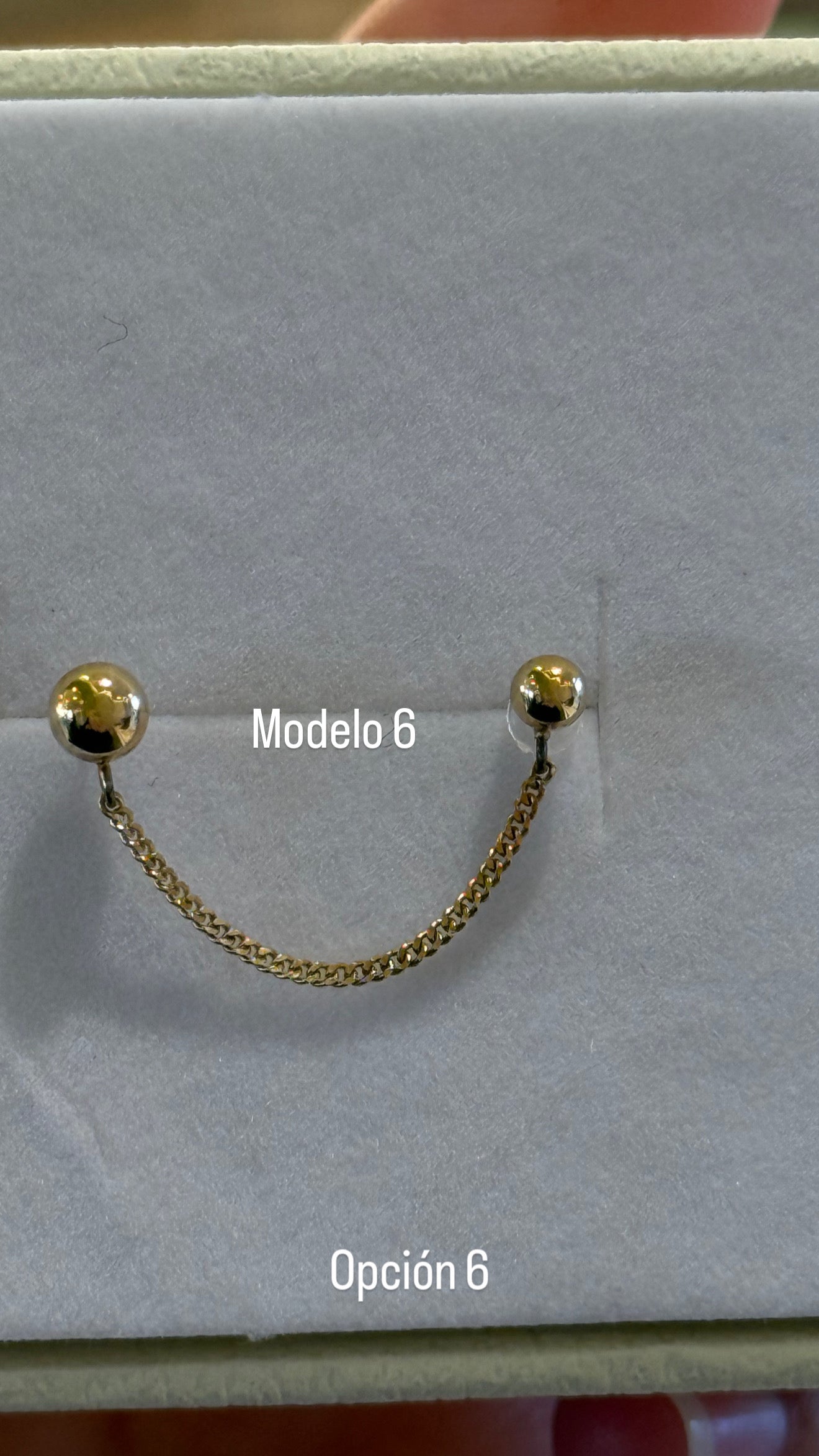 Broquelitos con cadena