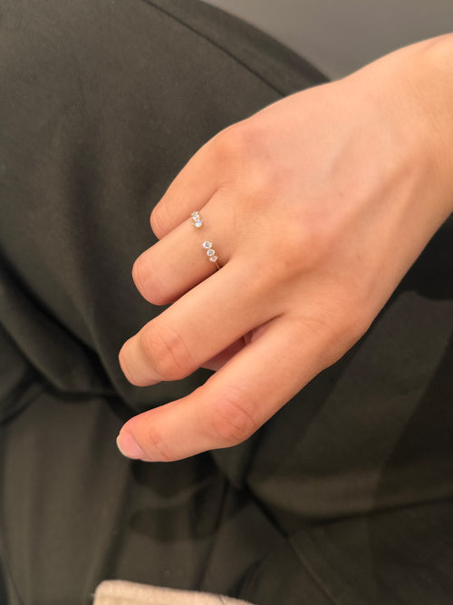 Anillo abierto zirconias