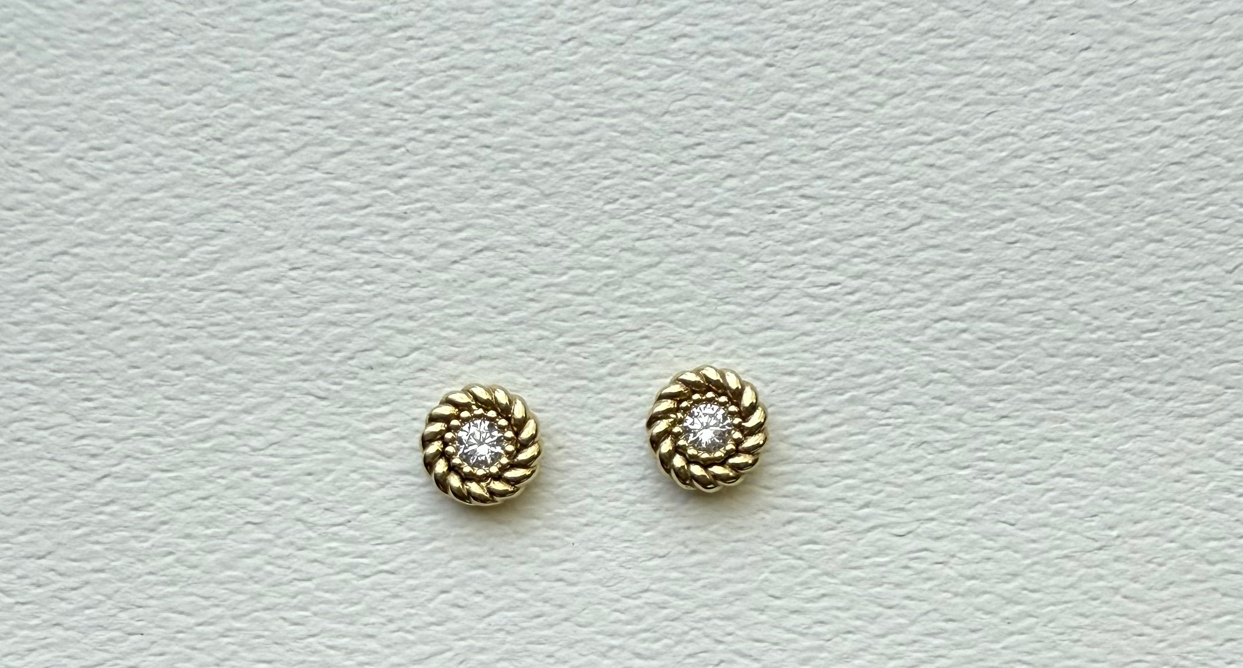 Aretes 1081